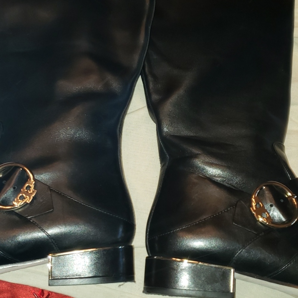 Black boots good condition